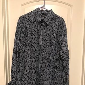 Roundtree & Yourke Button Down Shirt